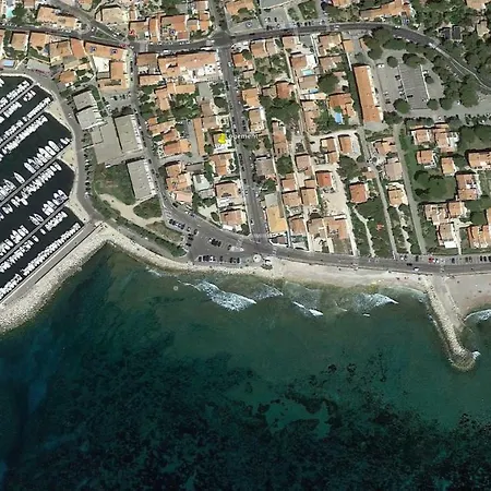 T2 Calme Au Centre De Holiday home Sausset-les-Pins
